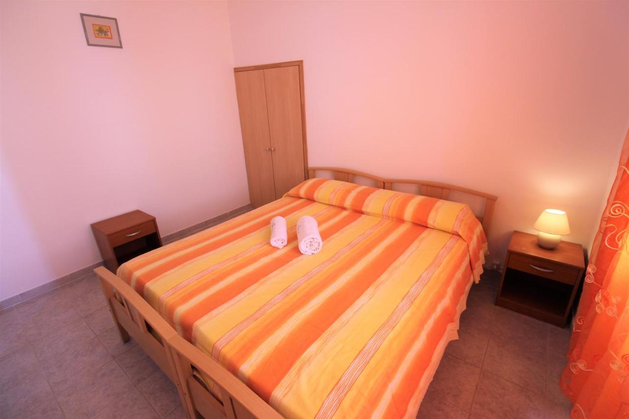 Appartamento Trilocale arancione climatizzato con terrazza panoramica Torre San Giovanni Ugento Esterno foto