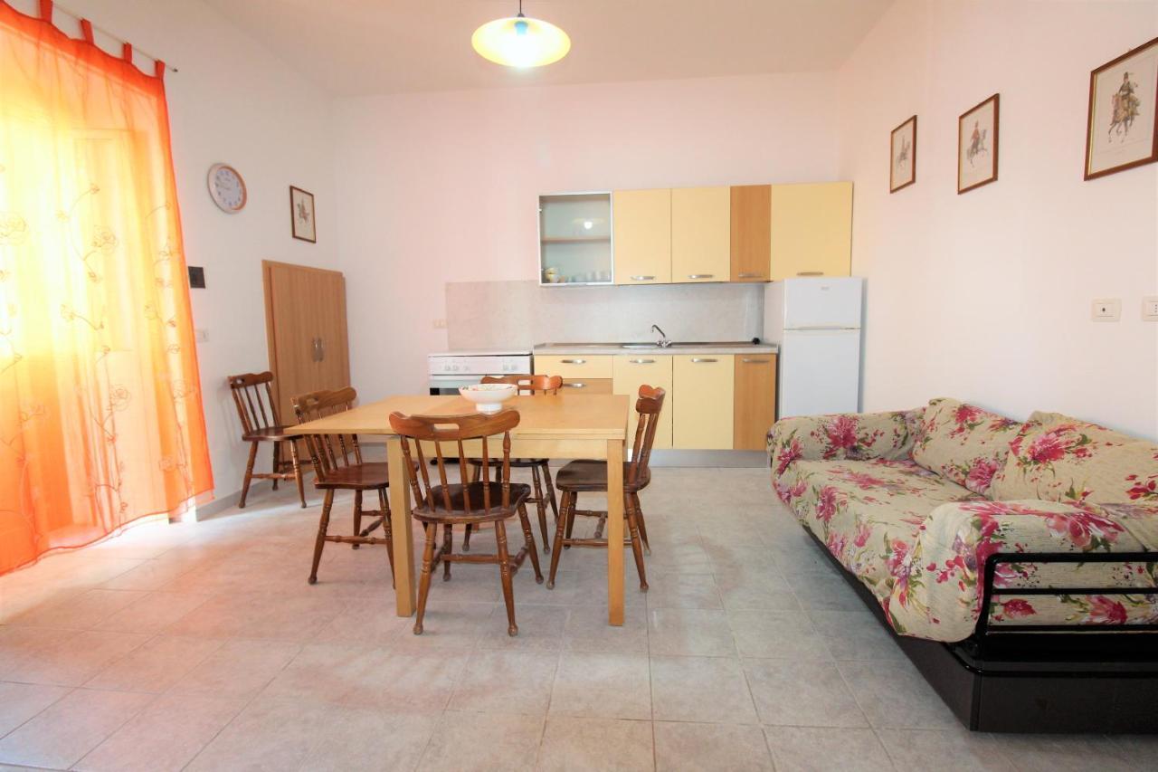 Appartamento Trilocale arancione climatizzato con terrazza panoramica Torre San Giovanni Ugento Esterno foto
